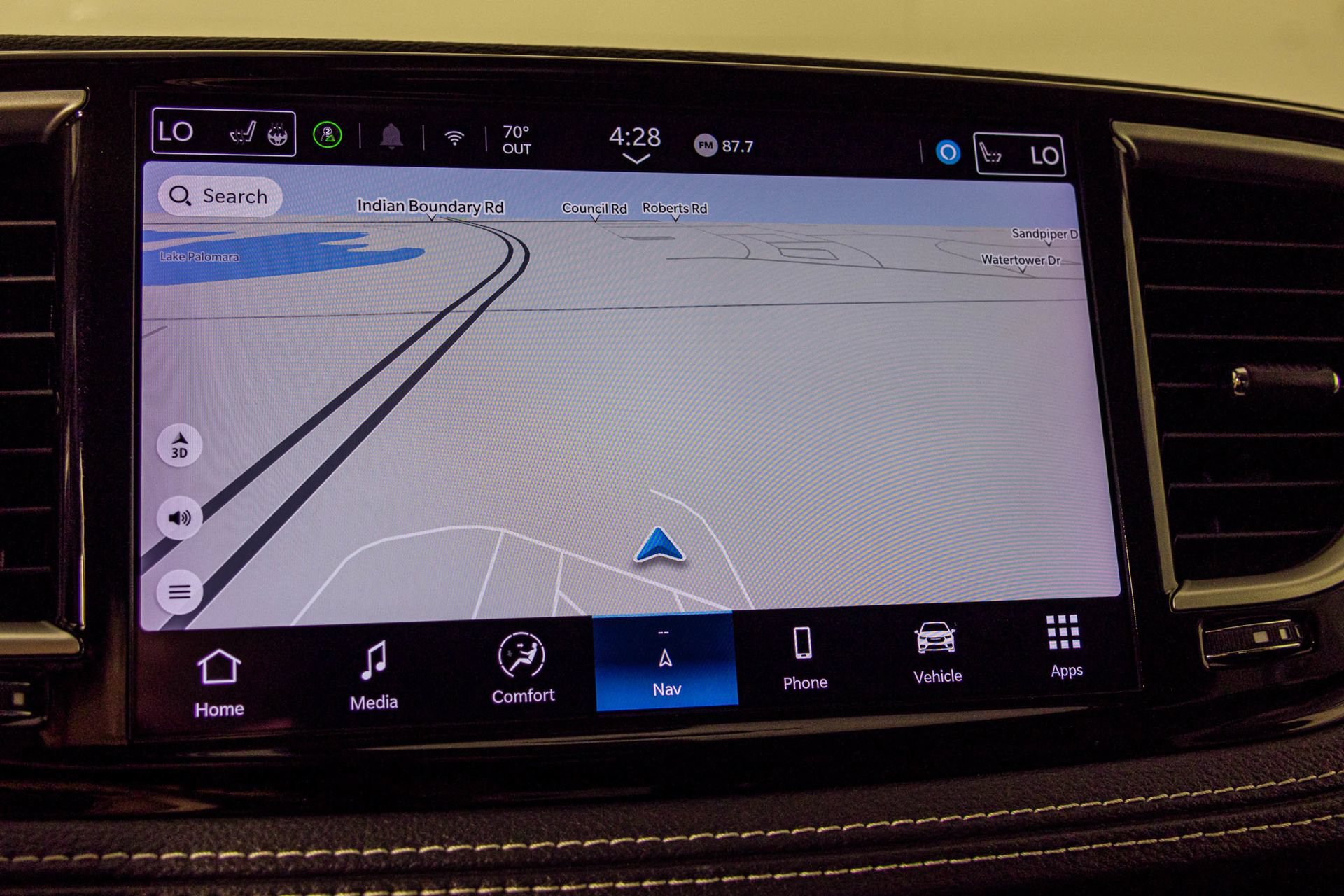 Used 2024 Chrysler Pacifica Limited FWD image 7