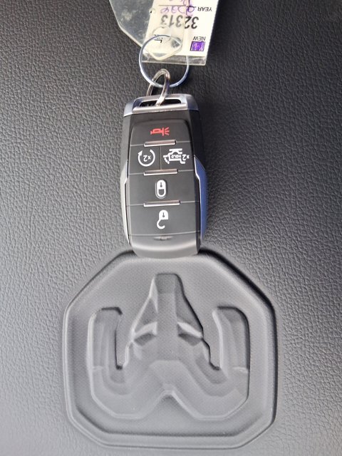 New 2026 RAM 3500 Laramie AWD/4WD image 29