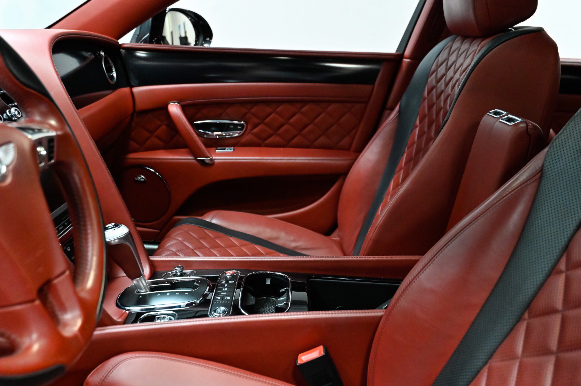 Used 2017 Bentley Flying Spur S W12 AWD/4WD image 18
