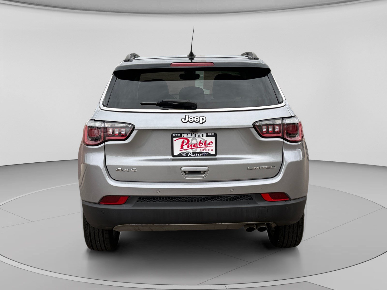 Used 2018 Jeep Compass Limited w/ Navigation Group AWD/4WD image 4