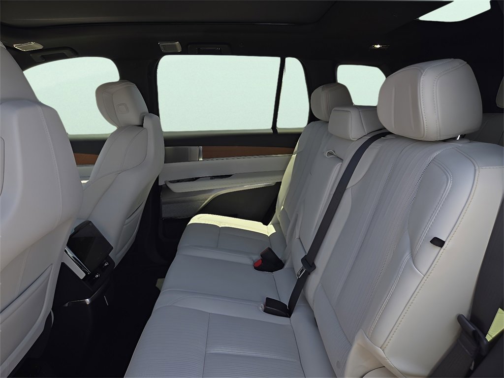 New 2026 Cadillac Vistiq Sport image 16