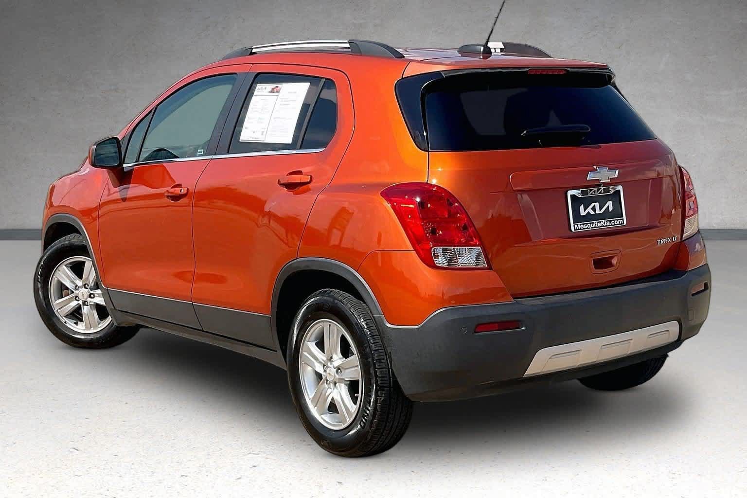 Used 2015 Chevrolet Trax LT w/ LT Sun and Sound Package FWD image 4