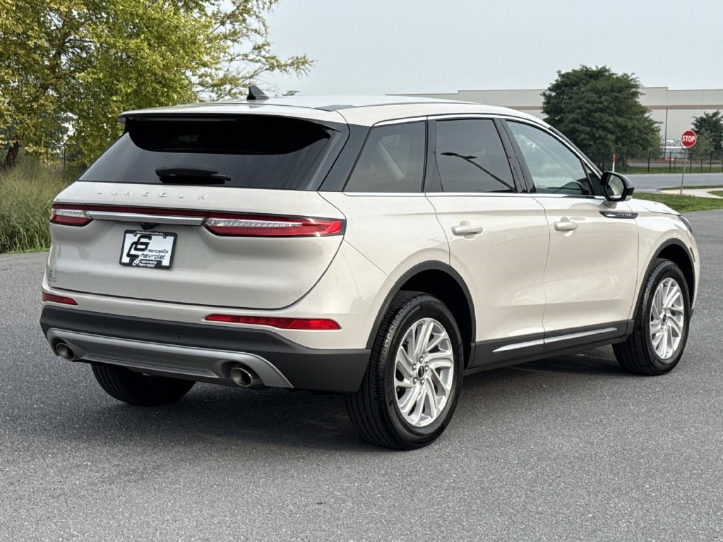 Used 2024 Lincoln Corsair AWD image 25