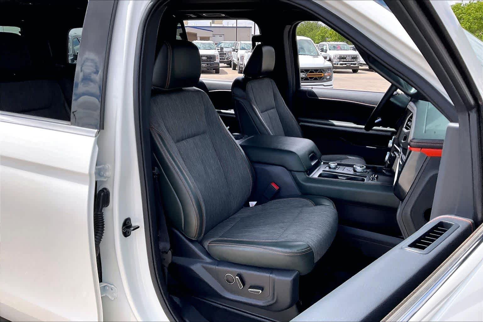 Used 2024 Ford Expedition Timberline image 9