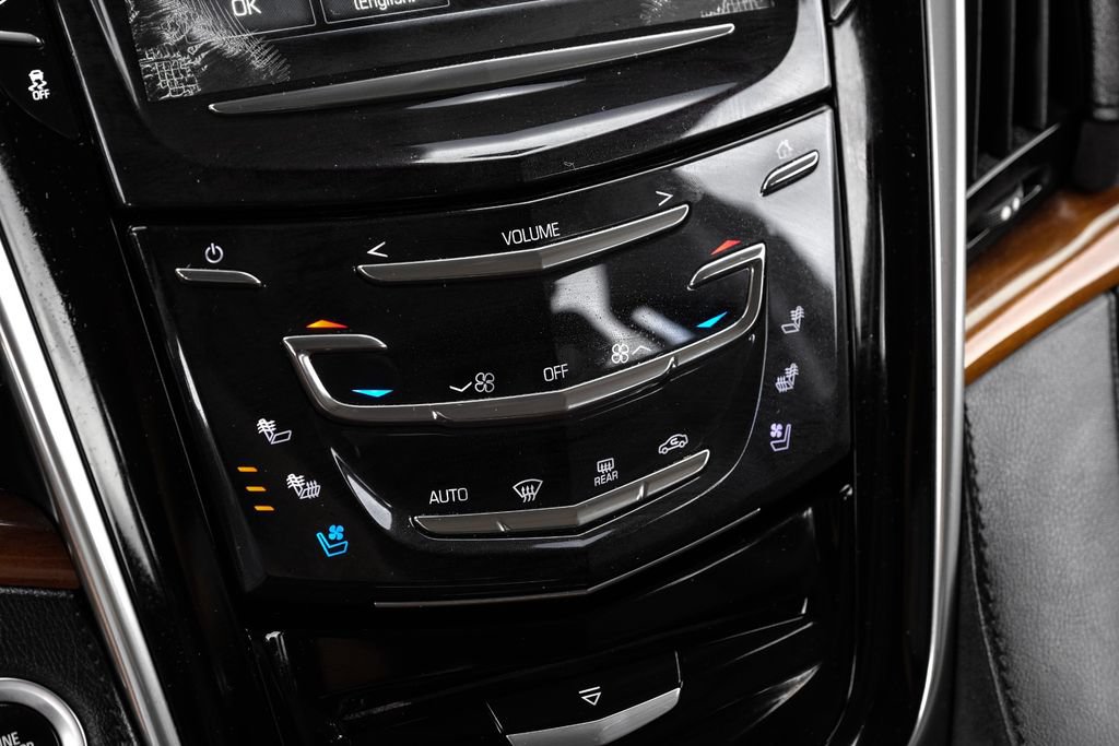 Used 2019 Cadillac Escalade ESV Premium Luxury RWD image 24
