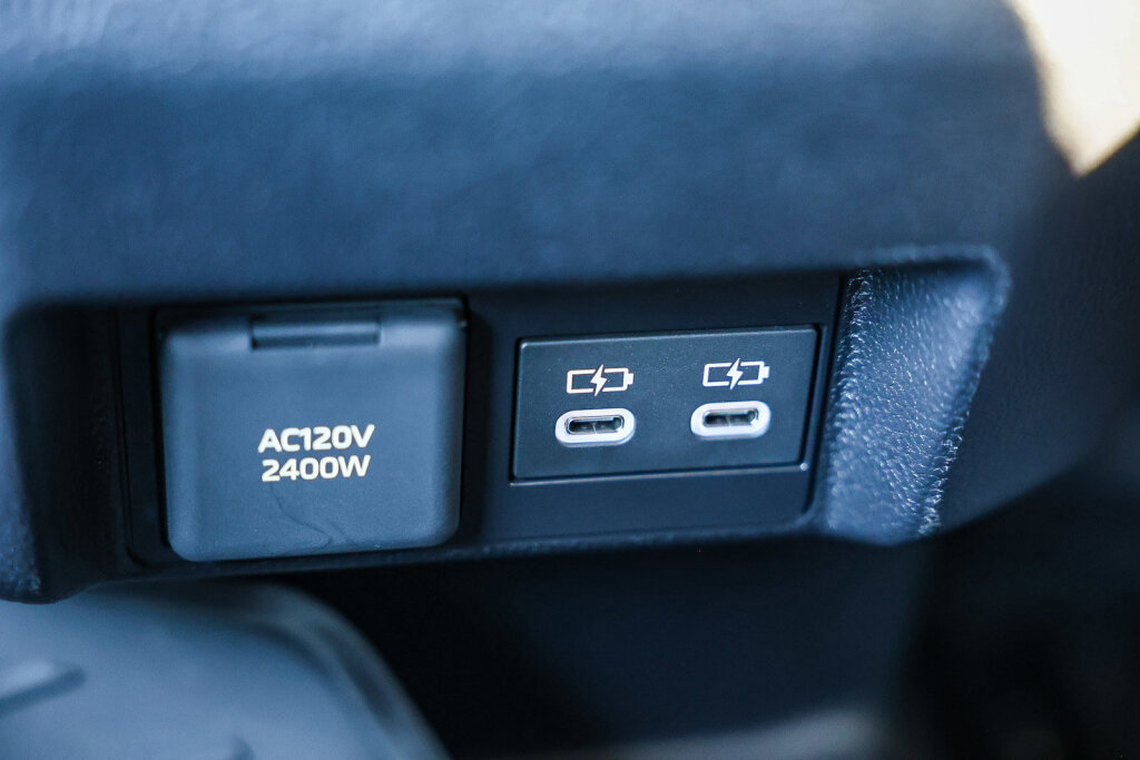 Certified 2025 Toyota Tacoma TRD Off-Road w/ TRD Off Road Upgrade Package image 8