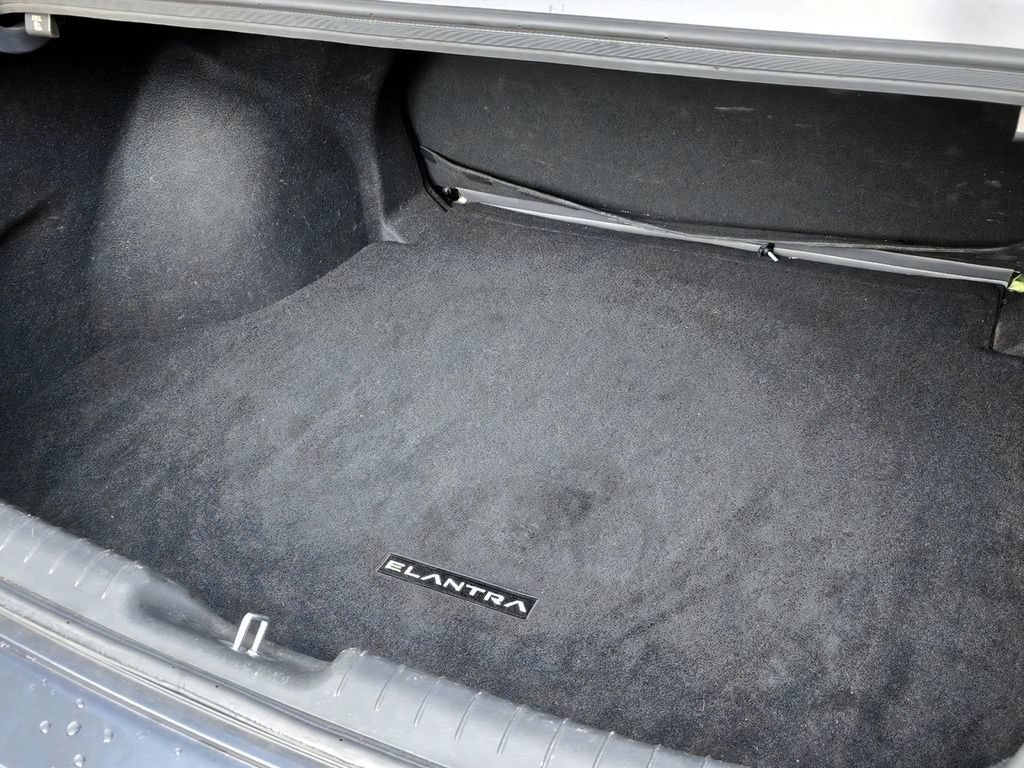 Used 2022 Hyundai Elantra SEL FWD image 37