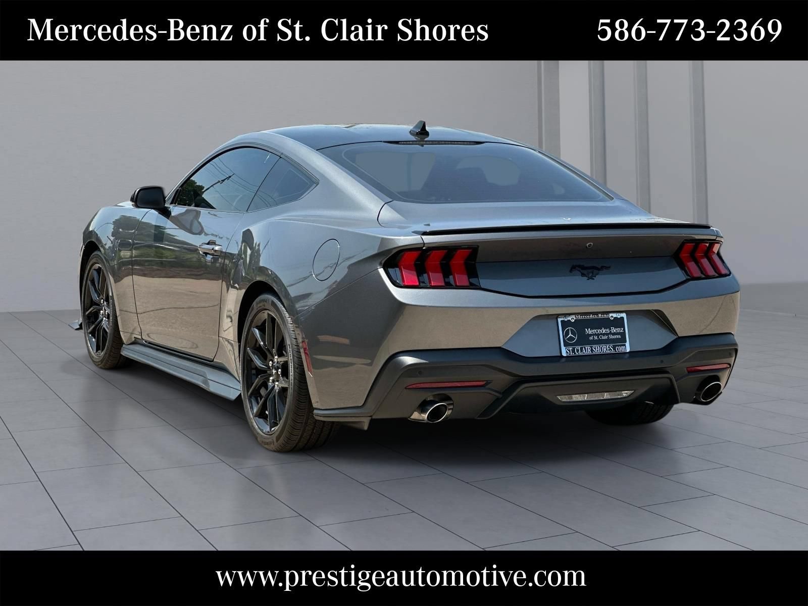 Used 2025 Ford Mustang Premium RWD image 3