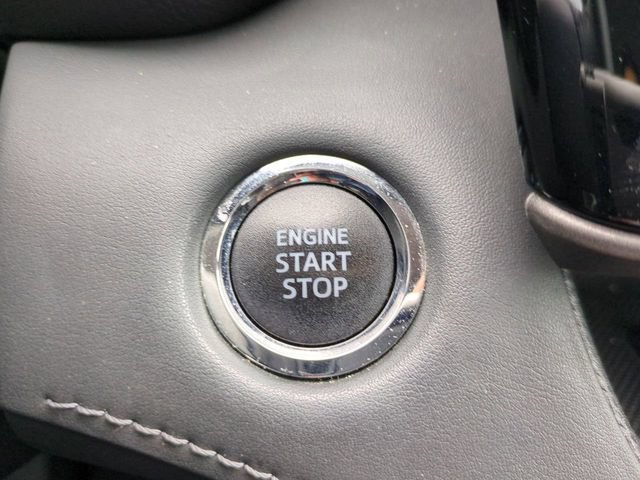 Used 2022 Toyota Highlander LE FWD image 29