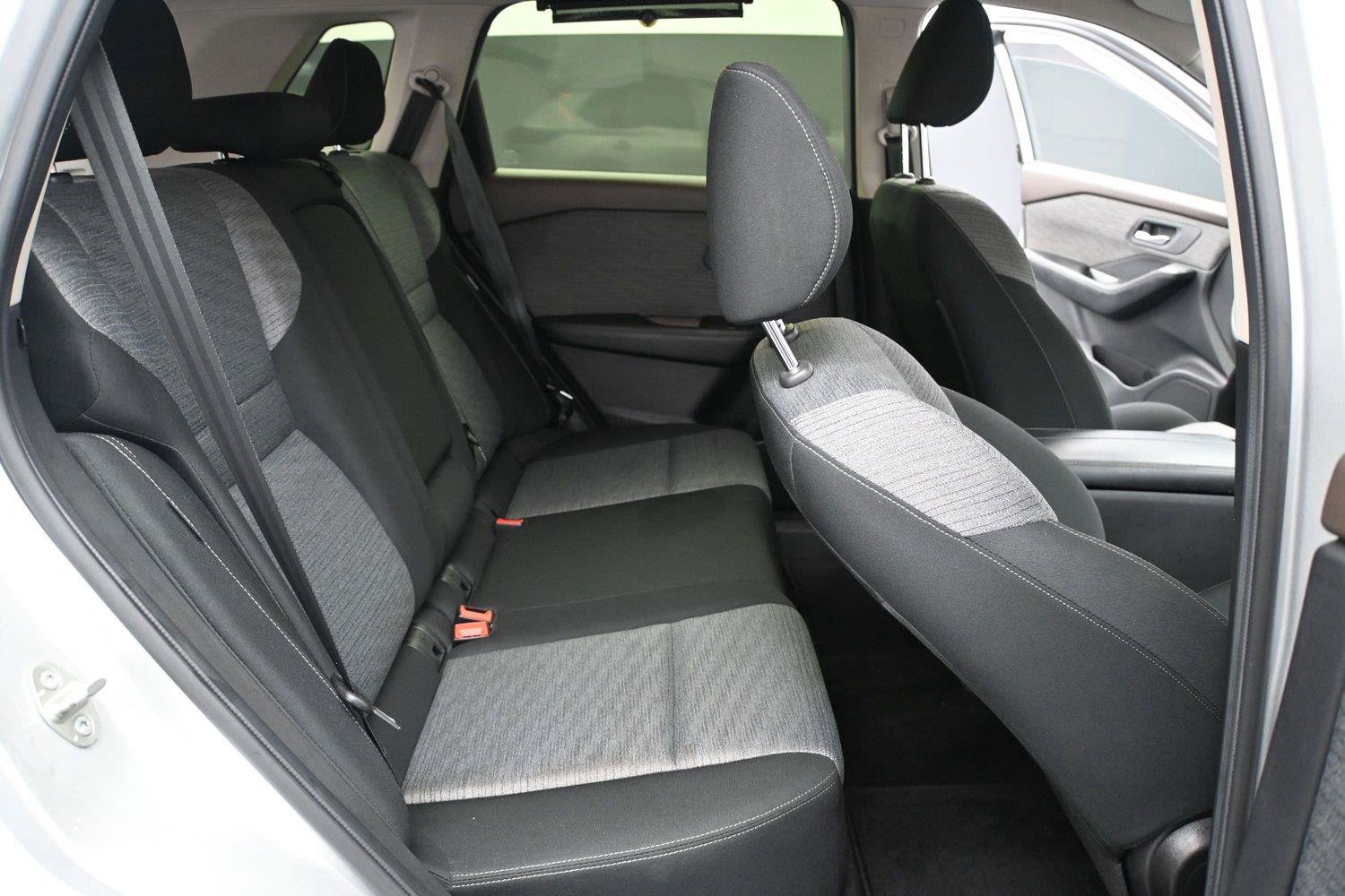 Used 2023 Nissan Rogue SV AWD/4WD image 19