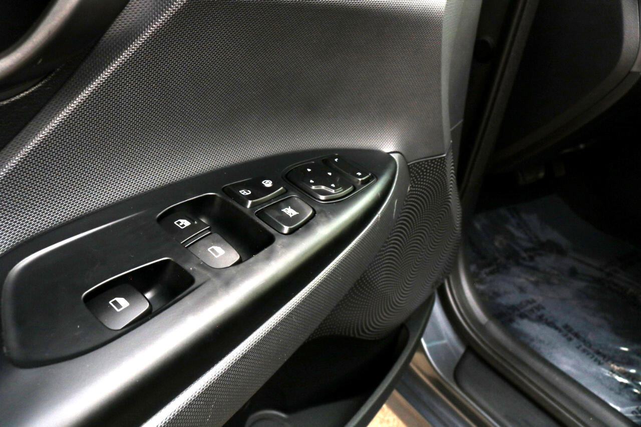 Used 2020 Hyundai Veloster 2.0 Premium image 17