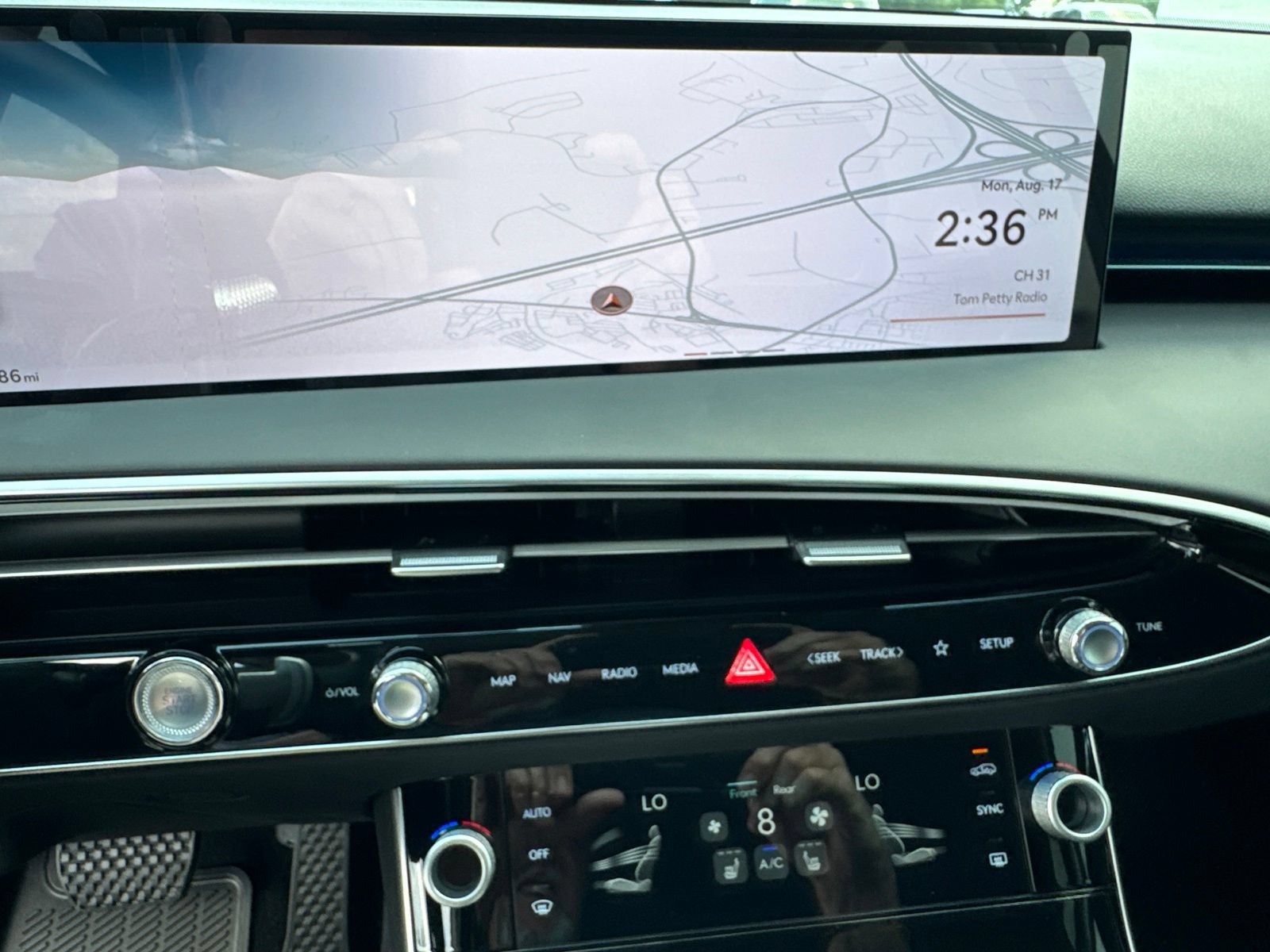 New 2026 Genesis GV70 2.5T AWD/4WD image 24