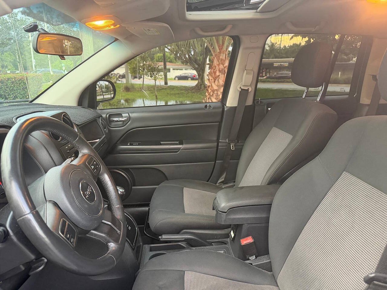 Used 2012 Jeep Compass Latitude w/ Sun/Sound Group FWD image 12