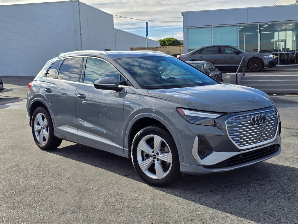 Used 2023 Audi Q4 e-tron Premium w/ Convenience Package image 1