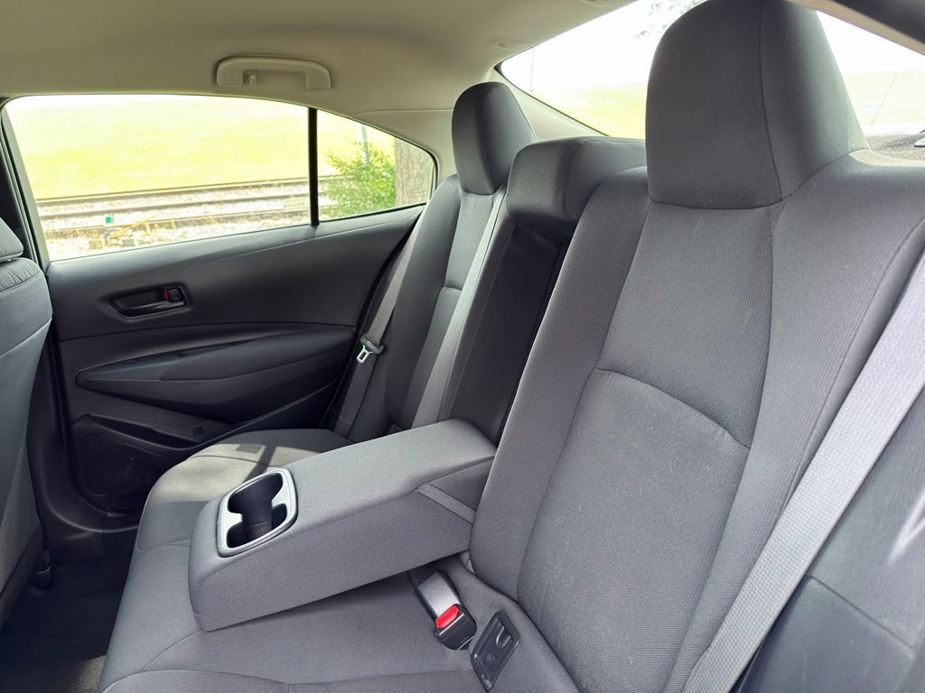 Used 2024 Toyota Corolla LE FWD image 24