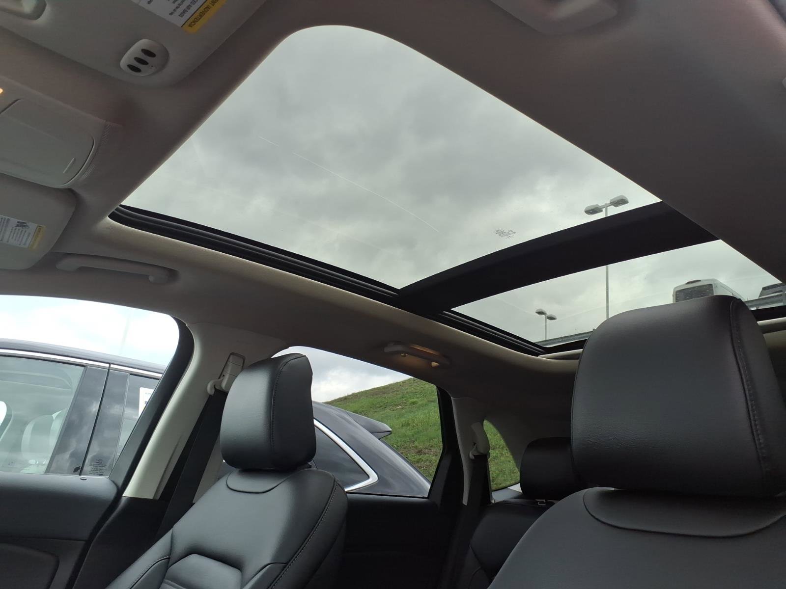 Used 2020 Ford Edge SEL w/ Convenience Package image 16