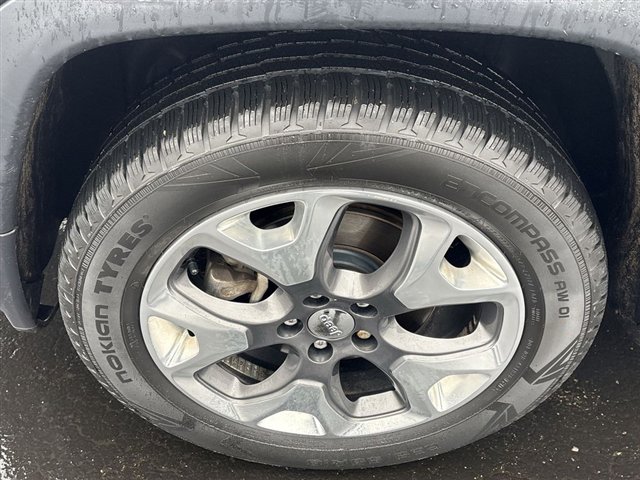 Used 2020 Jeep Compass Limited image 31