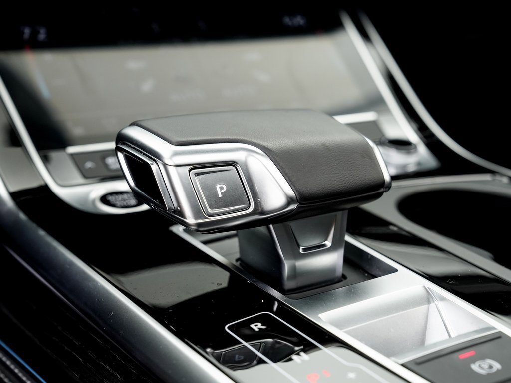 Used 2025 Audi Q8 Premium Plus w/ Premium Plus Package image 18