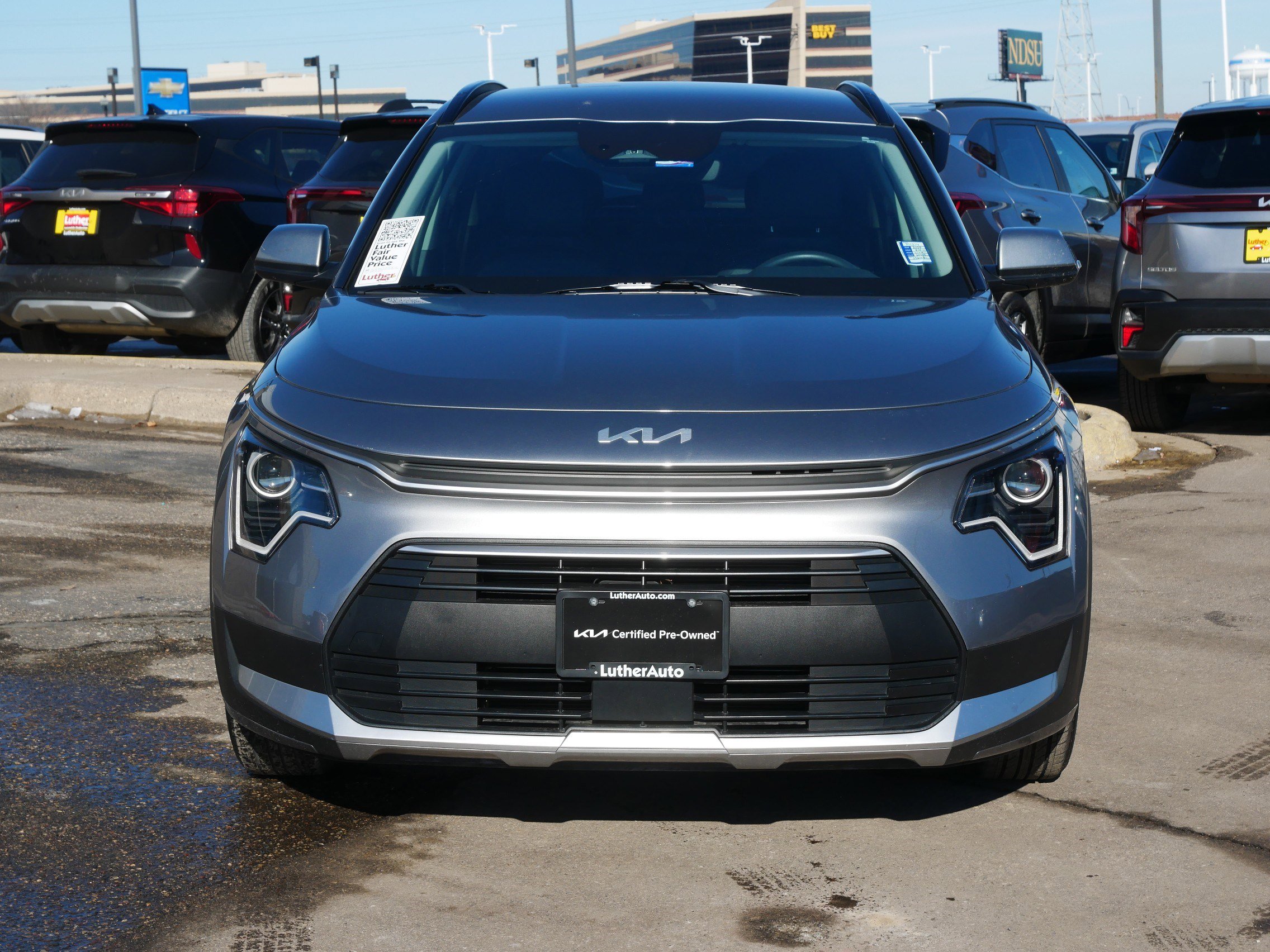 Certified 2023 Kia Niro EX image 2