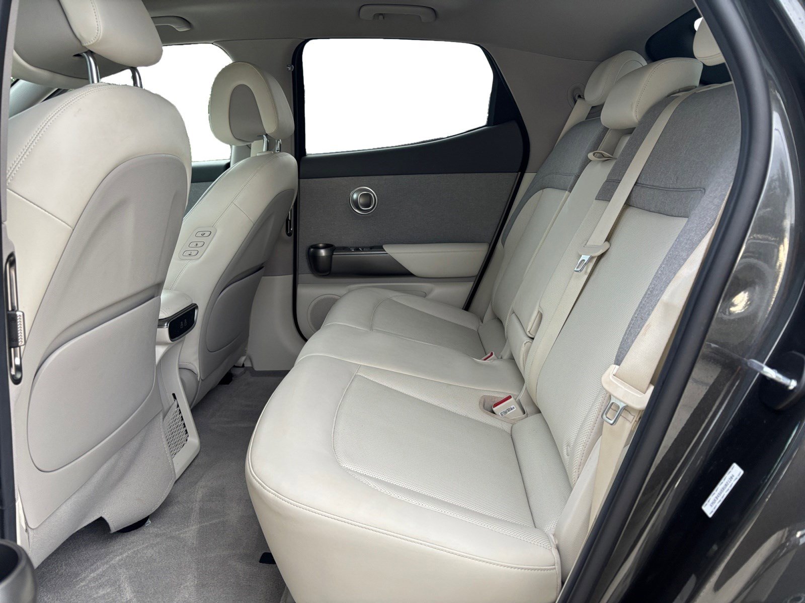 Used 2024 Genesis GV60 RWD image 13