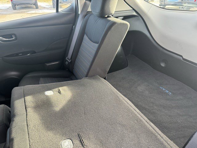 Used 2020 Nissan Leaf SV w/ SV Technology Package image 27