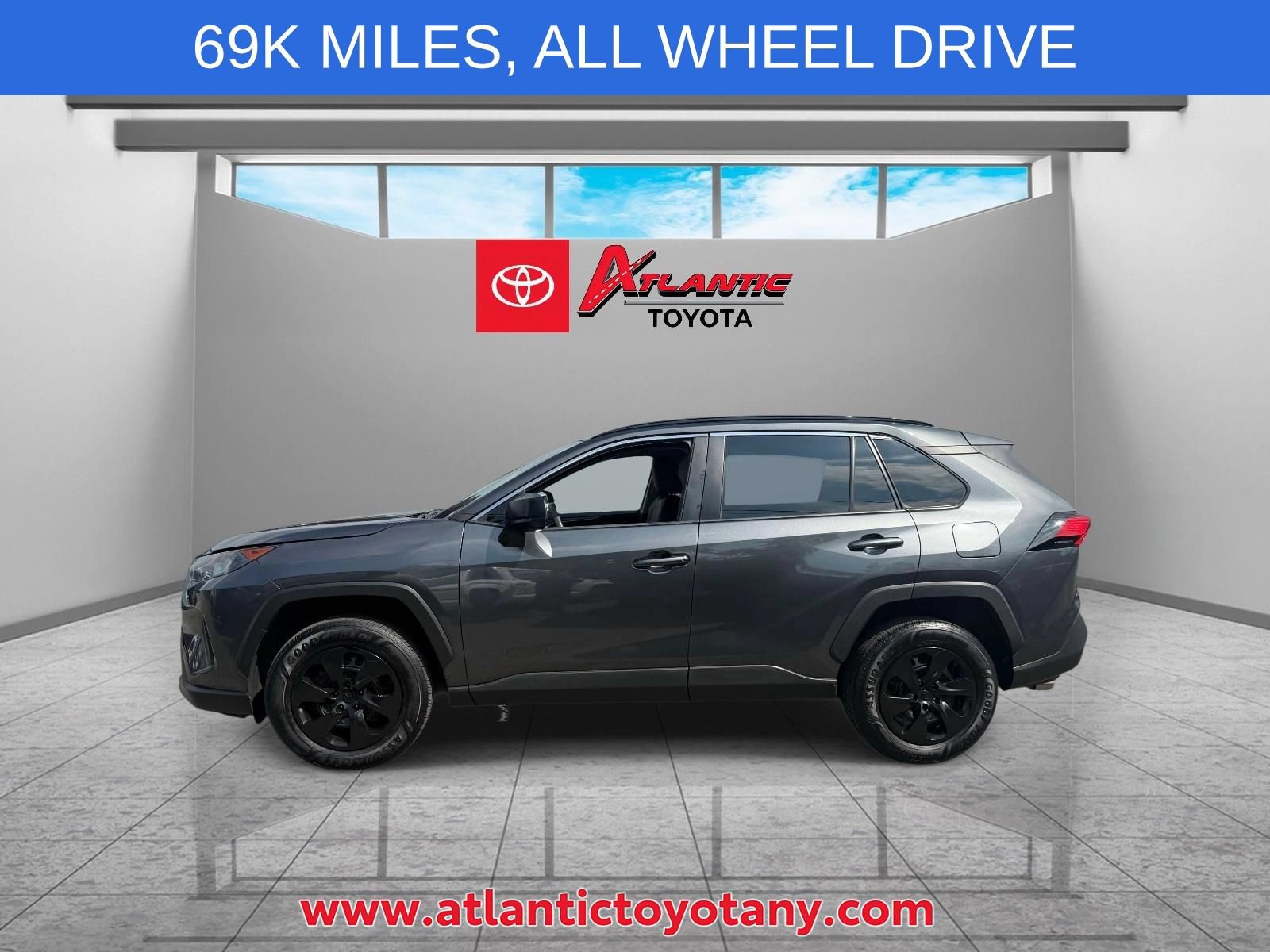 Used 2020 Toyota RAV4 LE w/ Carpet Mat Package AWD/4WD image 5