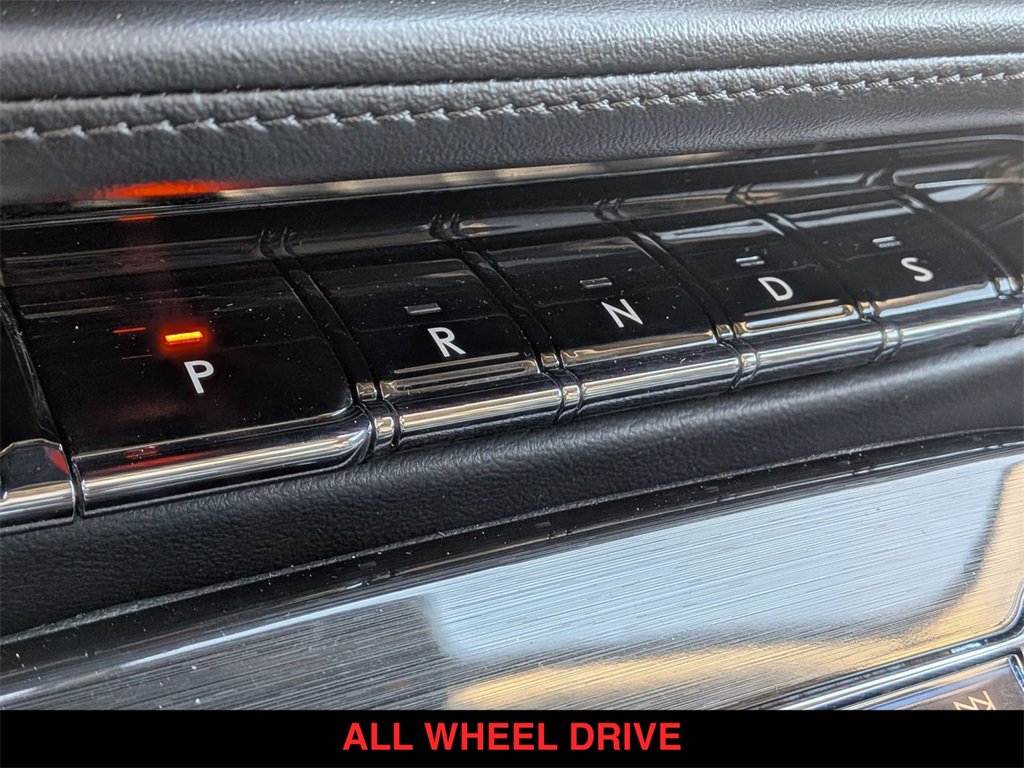 Used 2023 Lincoln Nautilus Reserve w/ Monochromatic Package image 7