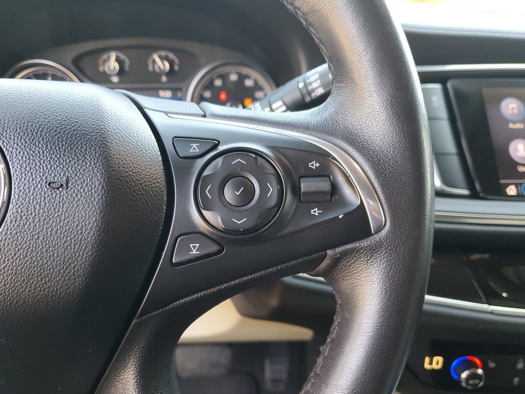 Used 2020 Buick Enclave Essence w/ Sound and Sites Package FWD image 28