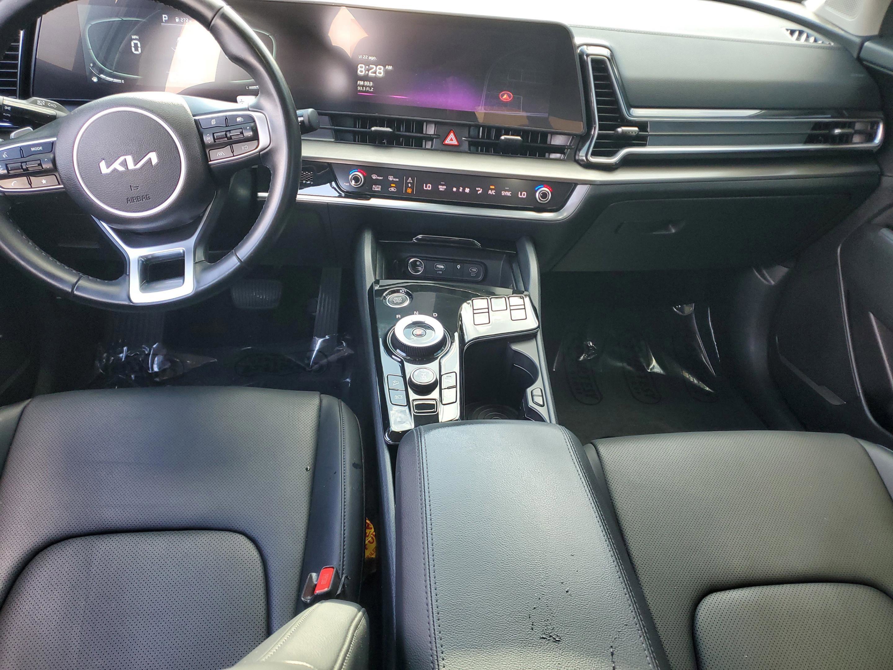 Used 2024 Kia Sportage EX image 11