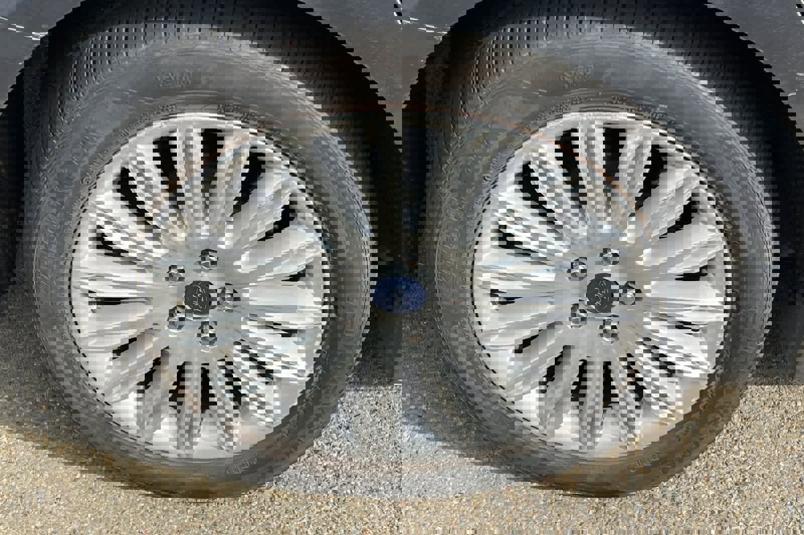 Used 2014 Ford Fusion SE image 17