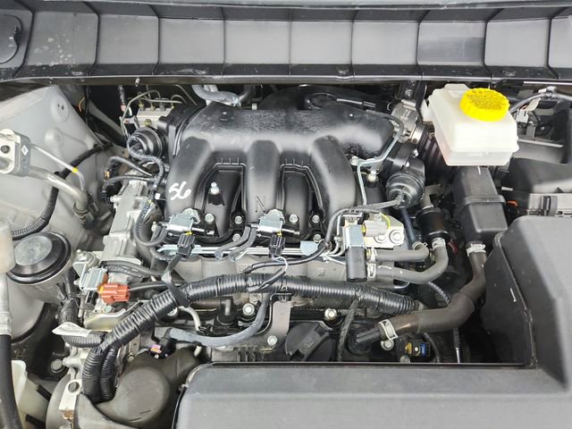 Used 2025 Nissan Pathfinder Platinum w/ Cargo Package image 17