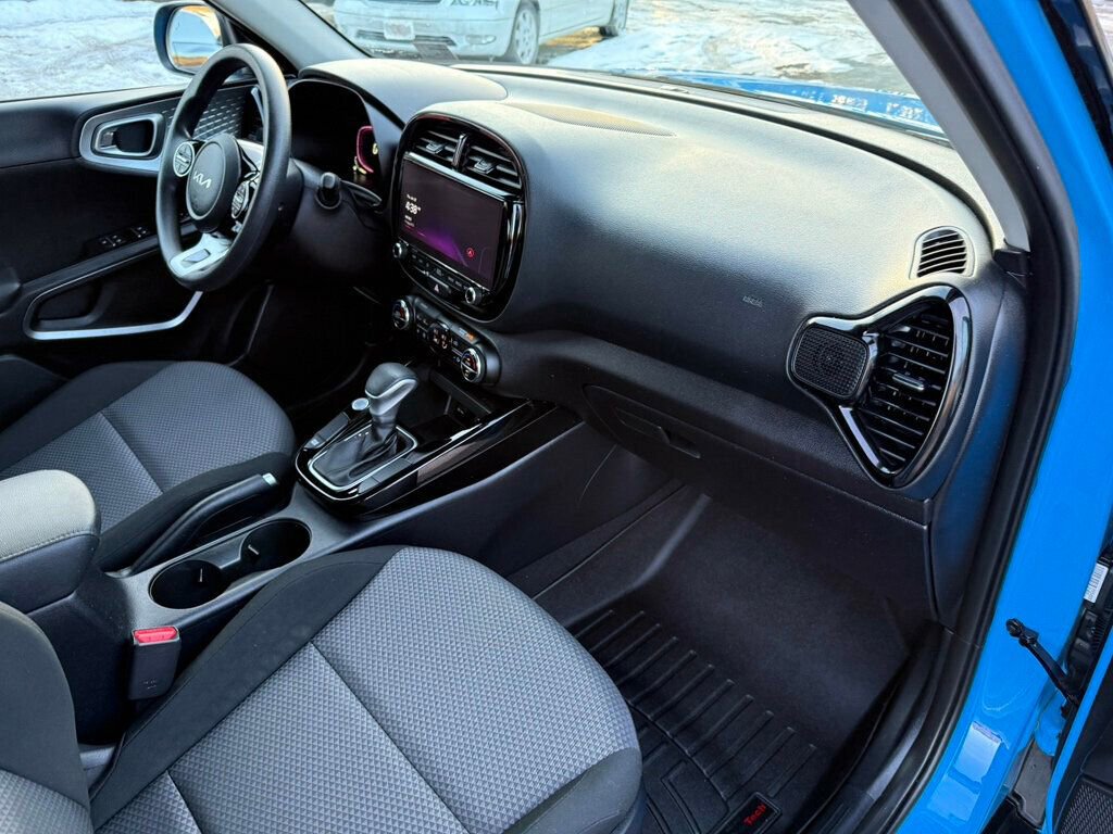 Used 2023 Kia Soul S image 44