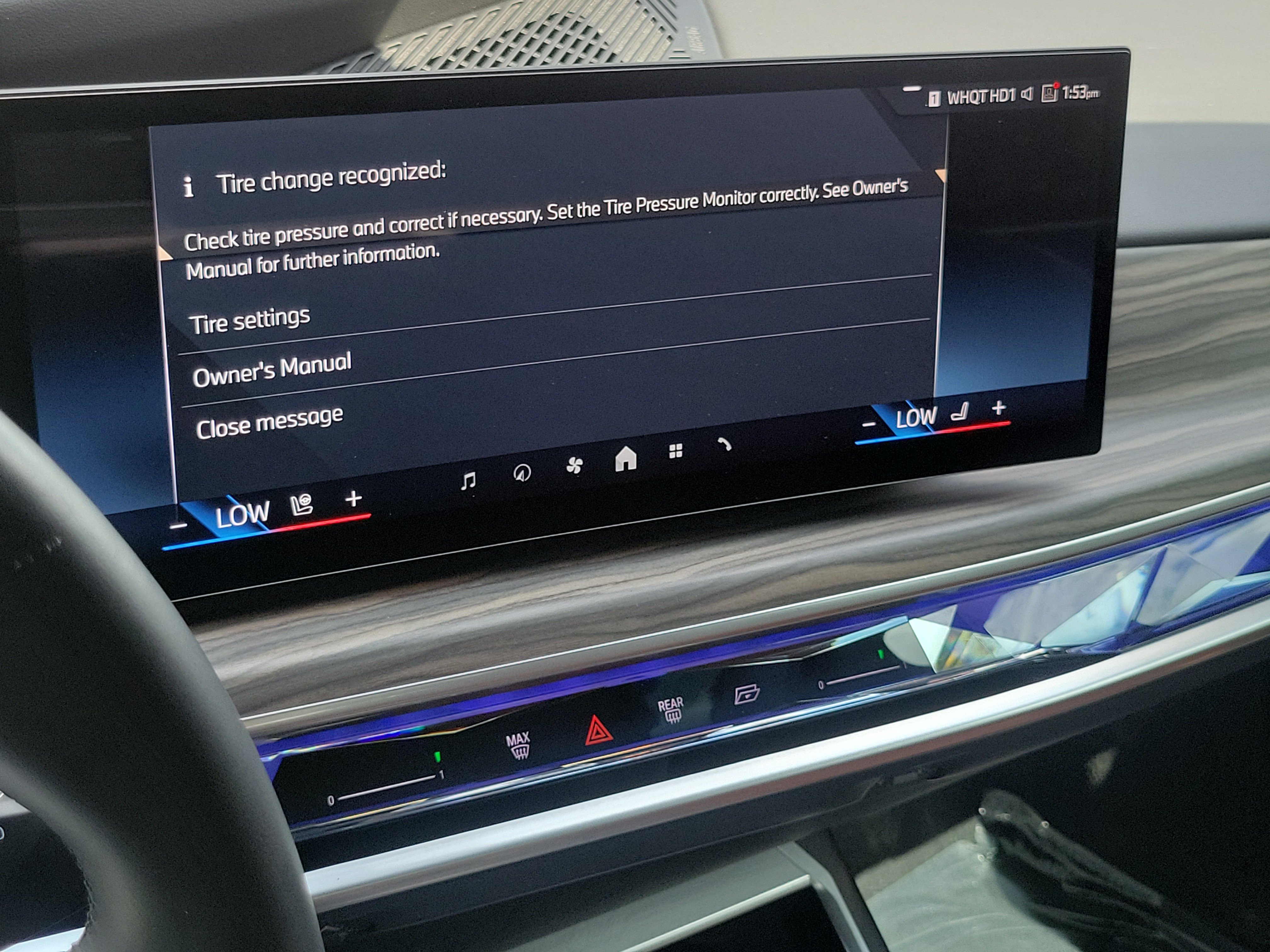 Certified 2023 BMW 740i RWD image 26