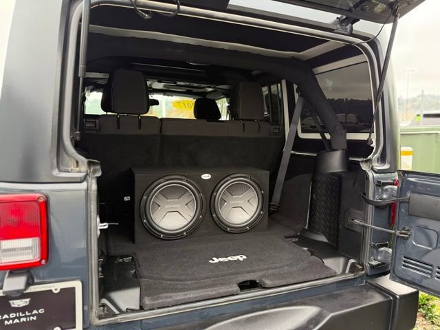 Used 2017 Jeep Wrangler Unlimited Rubicon image 28