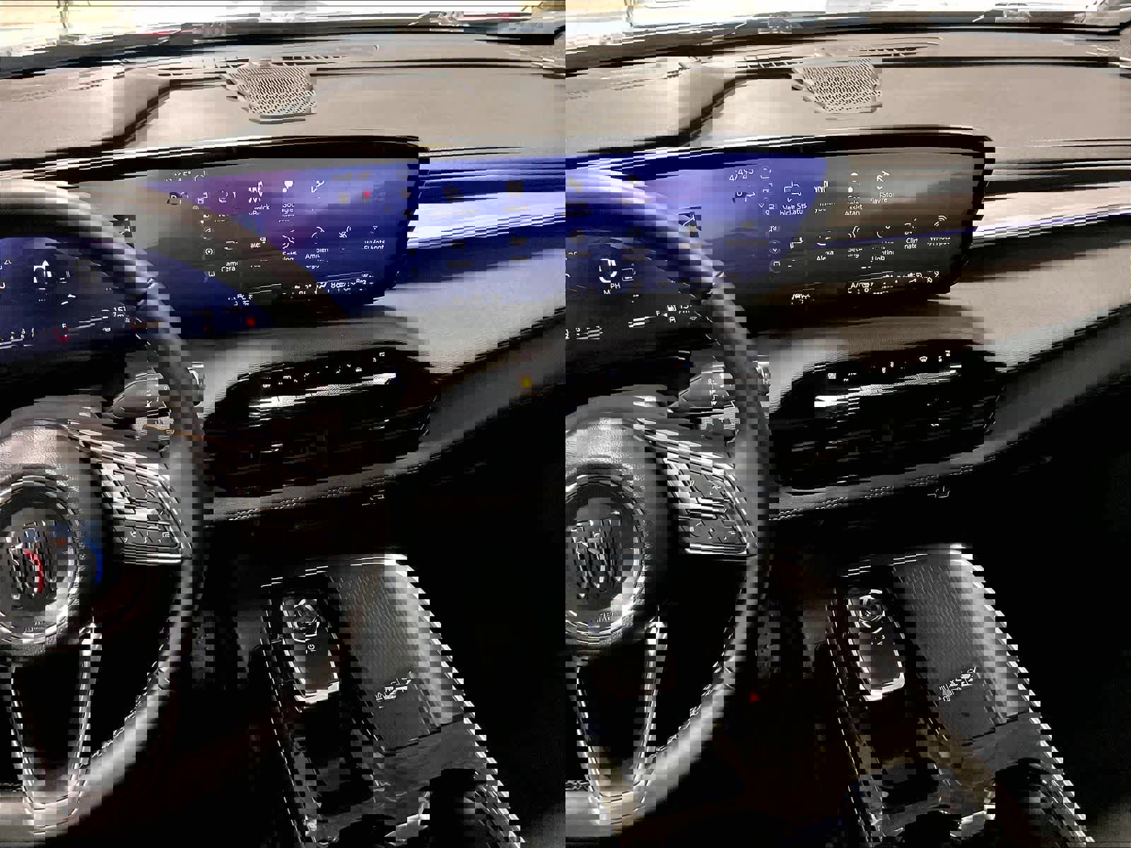 Used 2025 Buick Enclave Preferred image 19