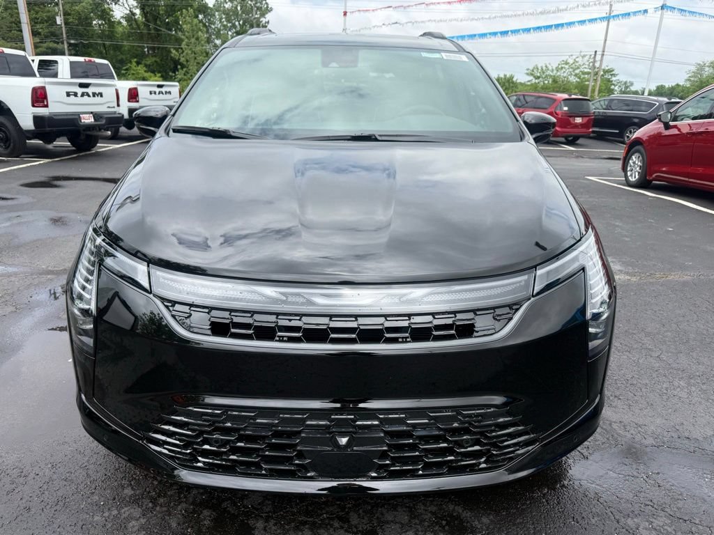 New 2027 Chrysler Pacifica Limited w/ S Appearance Package AWD/4WD image 9