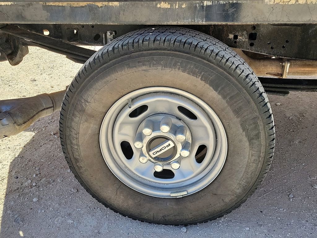 Used 2025 Ford F250 XL w/ XL Chrome Package image 14