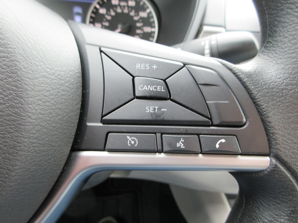 Used 2025 Nissan Altima 2.5 SV FWD image 22