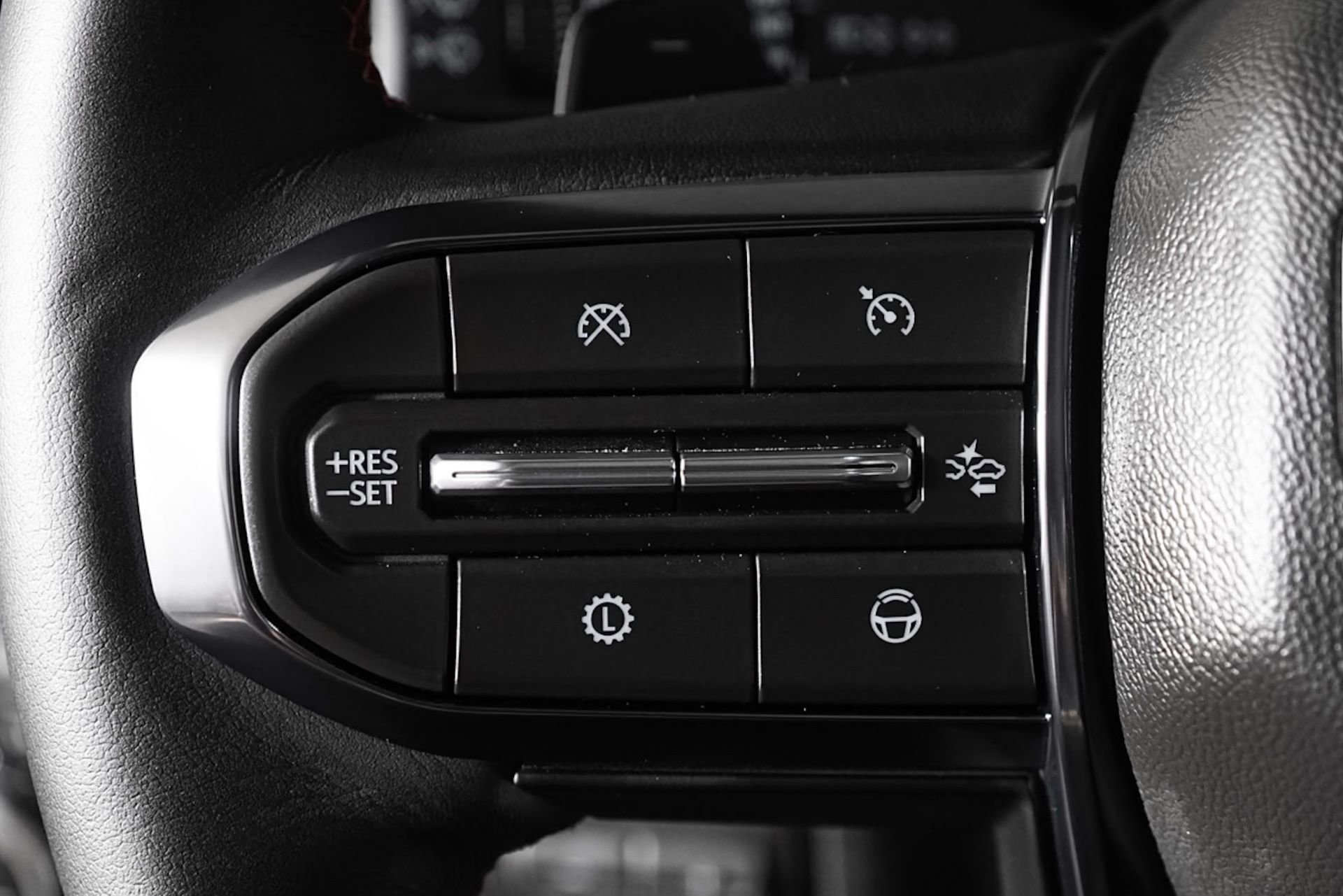 Used 2026 GMC Yukon AT4 Ultimate AWD/4WD image 18