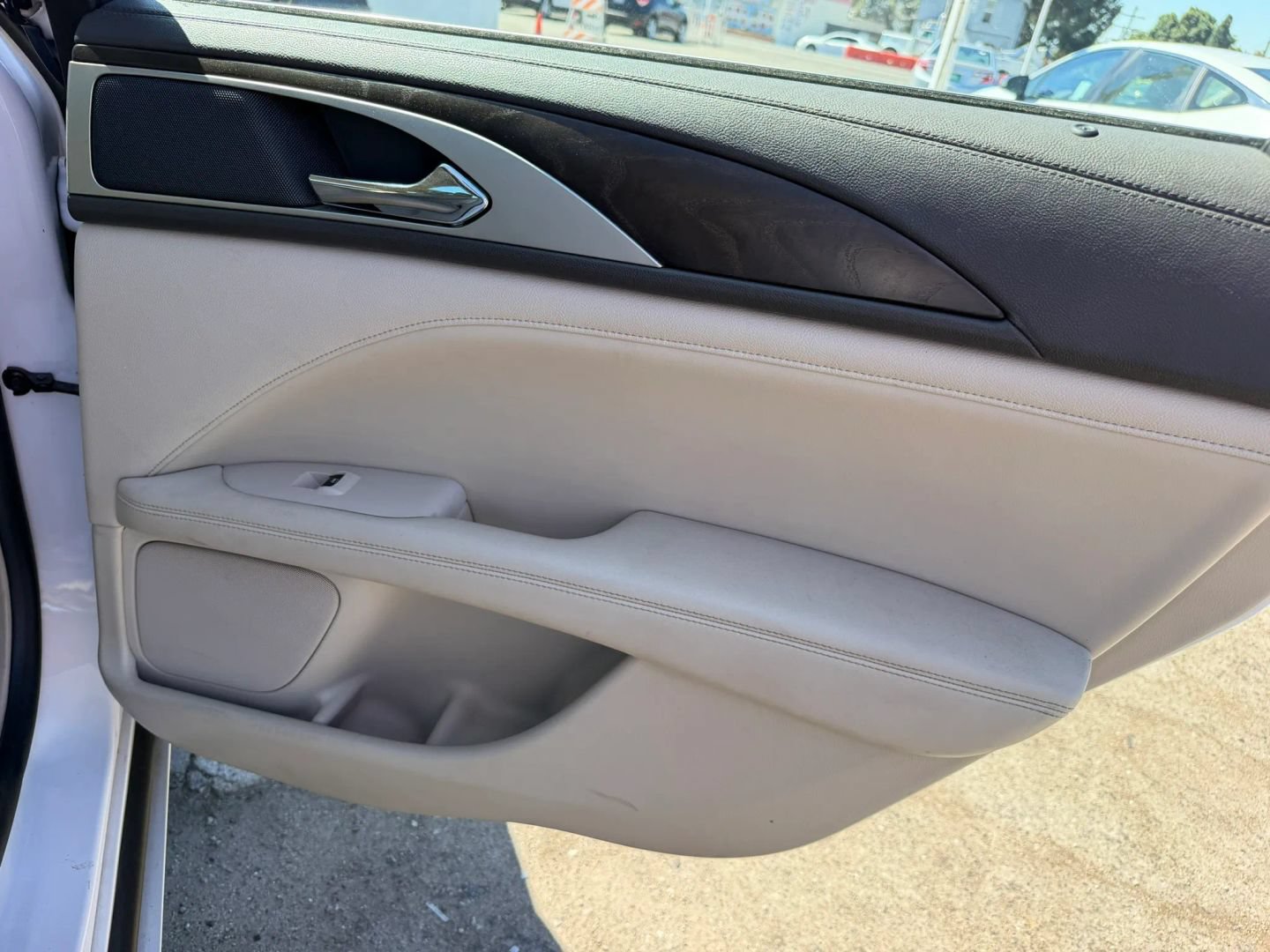 Used 2017 Lincoln MKZ Reserve w/ Climate Package FWD image 16