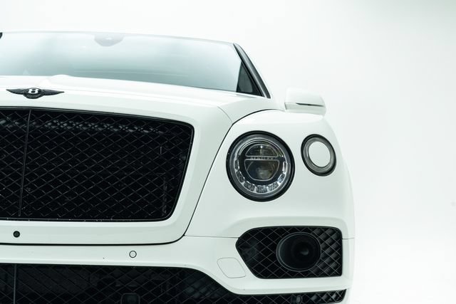 Used 2018 Bentley Bentayga Onyx Edition AWD/4WD image 7