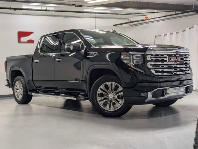 Used 2023 GMC Sierra 1500 Denali w/ Technology Package AWD/4WD image 2
