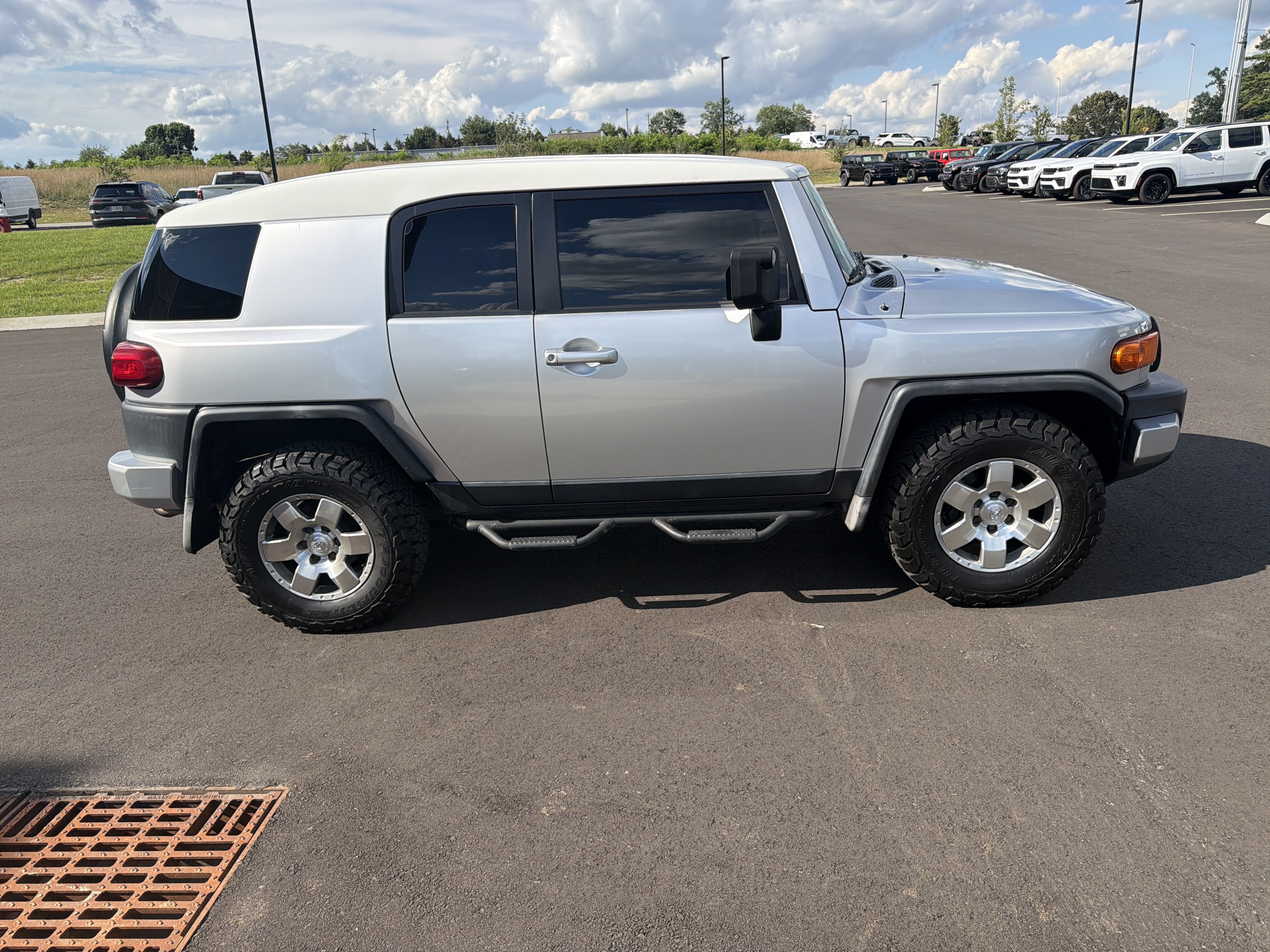 Used 2007 Toyota FJ Cruiser 4WD image 10
