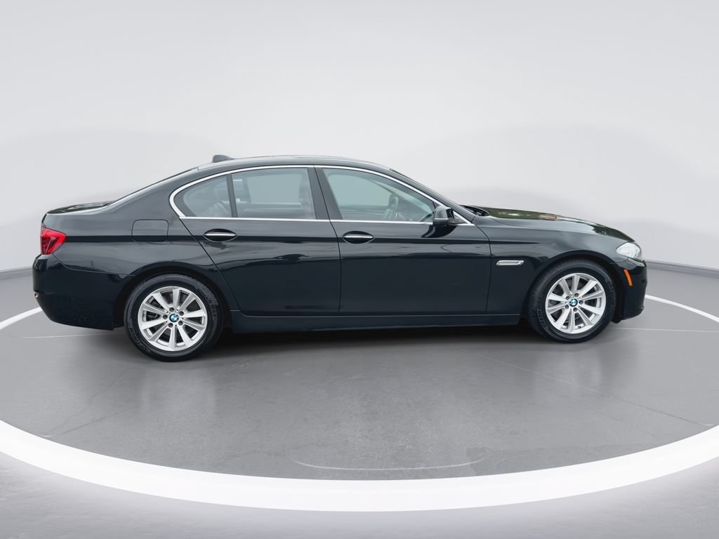 Used 2016 BMW 528i xDrive Sedan AWD/4WD image 9