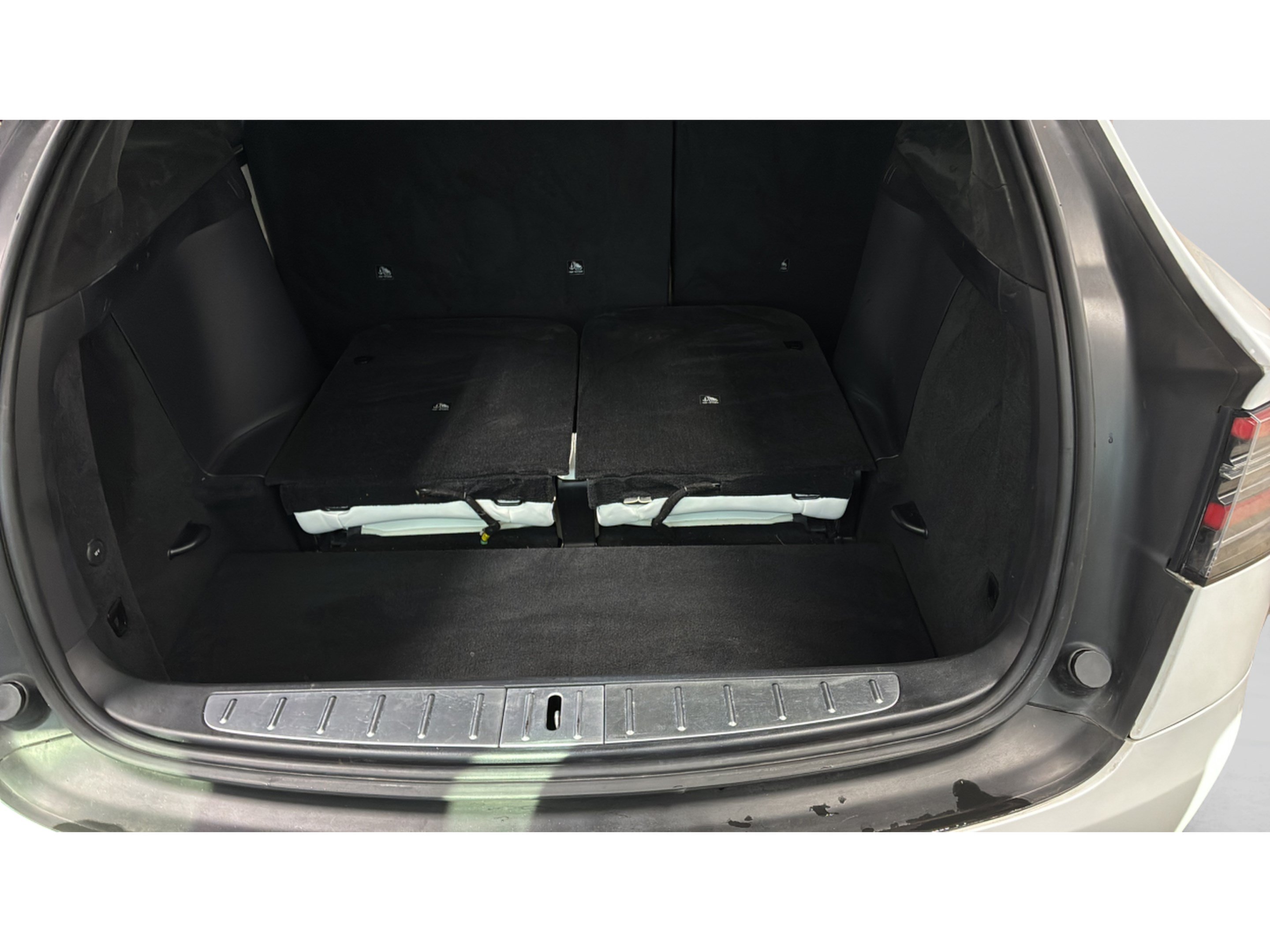 Used 2018 Tesla Model X 100D AWD/4WD image 28