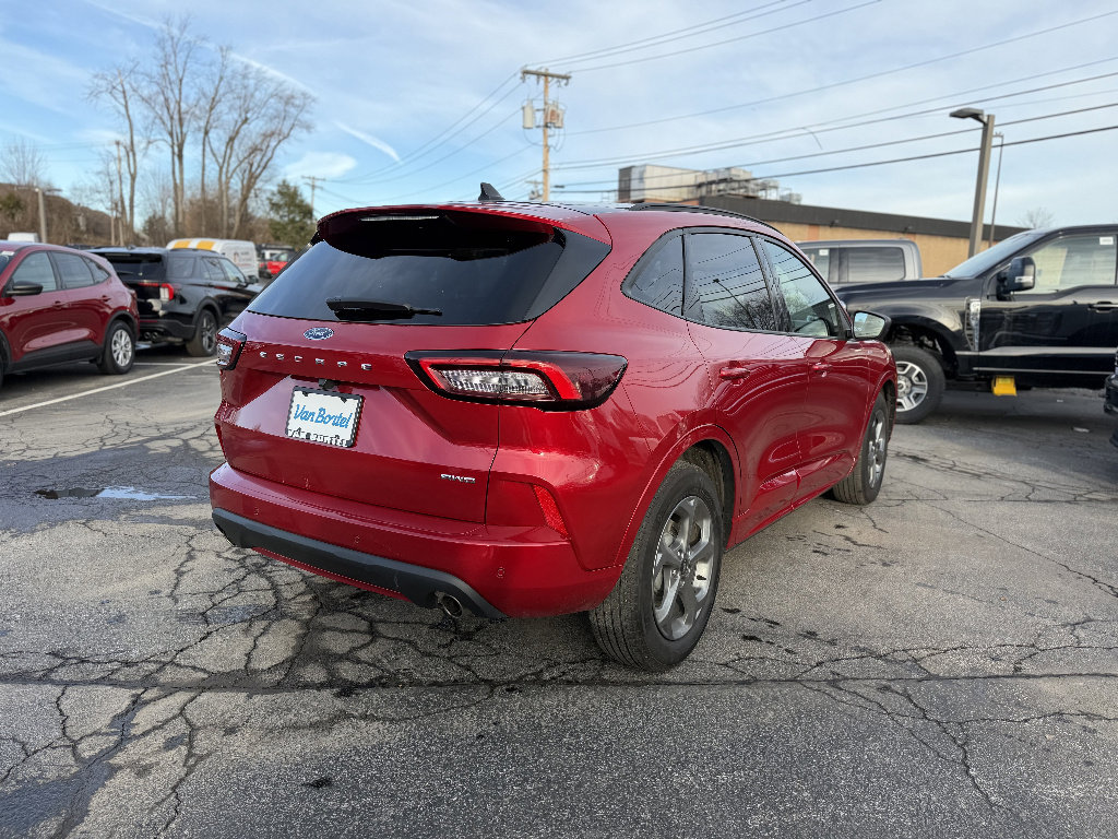 Certified 2023 Ford Escape ST-Line w/ Tech Pack #1 AWD/4WD image 8