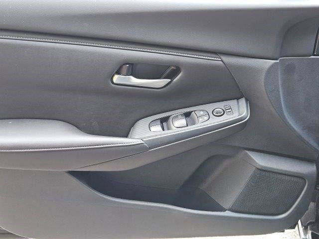 Certified 2025 Nissan Sentra SV FWD image 16