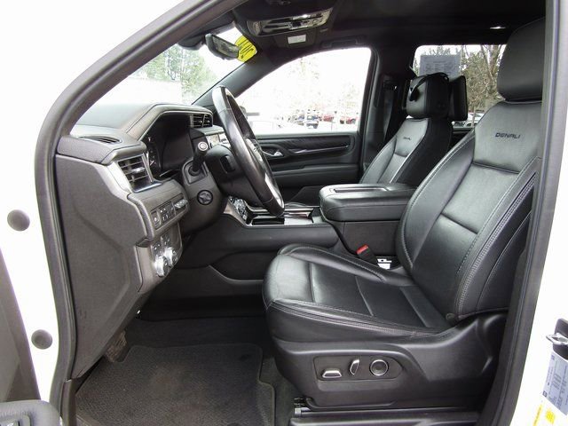 Used 2021 GMC Yukon Denali w/ Denali Premium Package AWD/4WD image 9