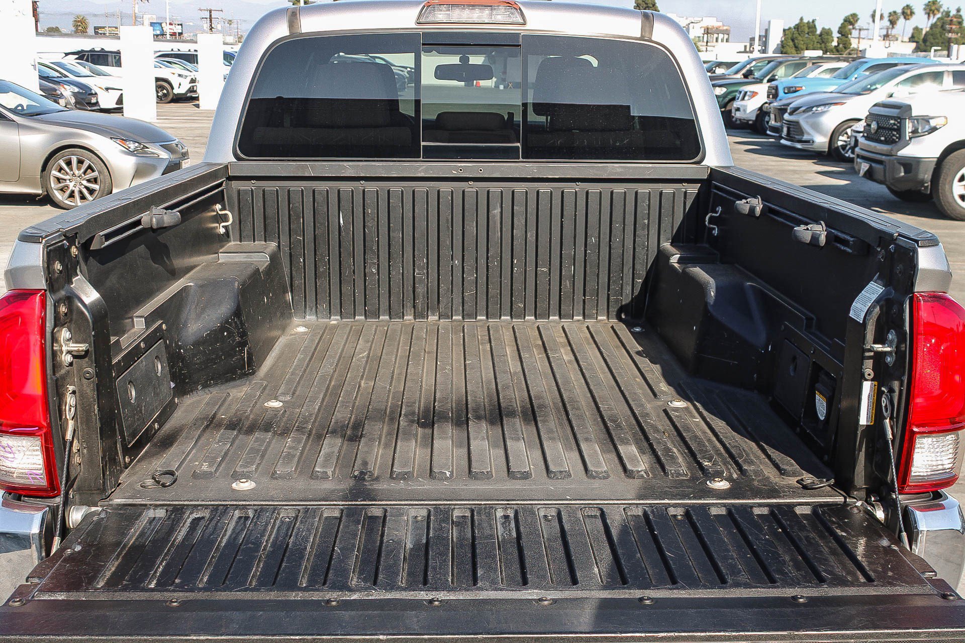 Used 2017 Toyota Tacoma TRD Sport image 26