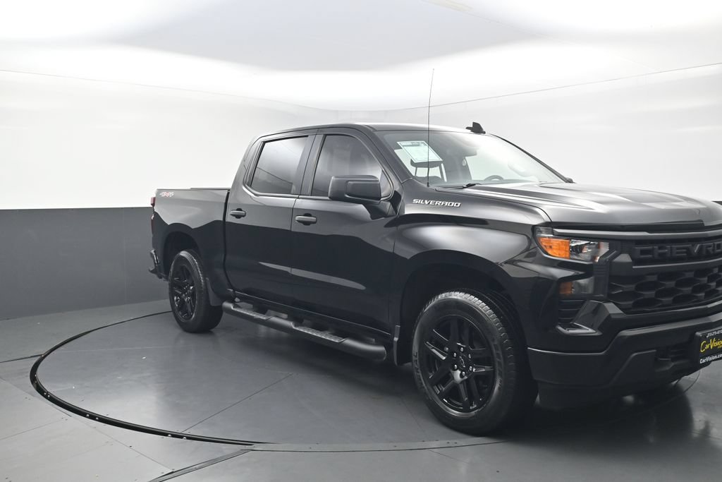 Used 2022 Chevrolet Silverado 1500 Custom AWD/4WD image 3